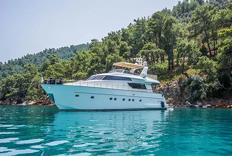 kuum yacht a motore in affitto 