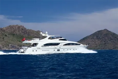 merve yacht a motore lato tribordo 