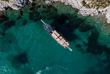 noleggio caicco settimanale in isole greche