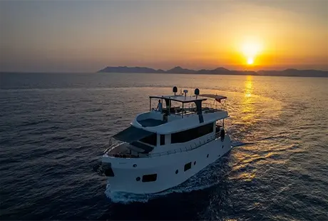 veduta exteriore del trawler oggusto 