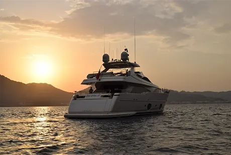 veduta dalla poppa sea lion 2 yacht a motore 